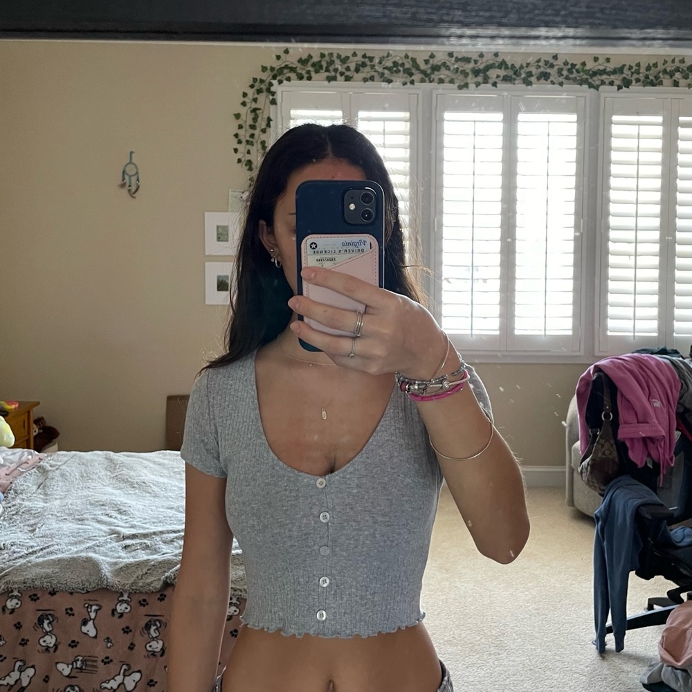 Gray Ribbed Button-Up Crop Top